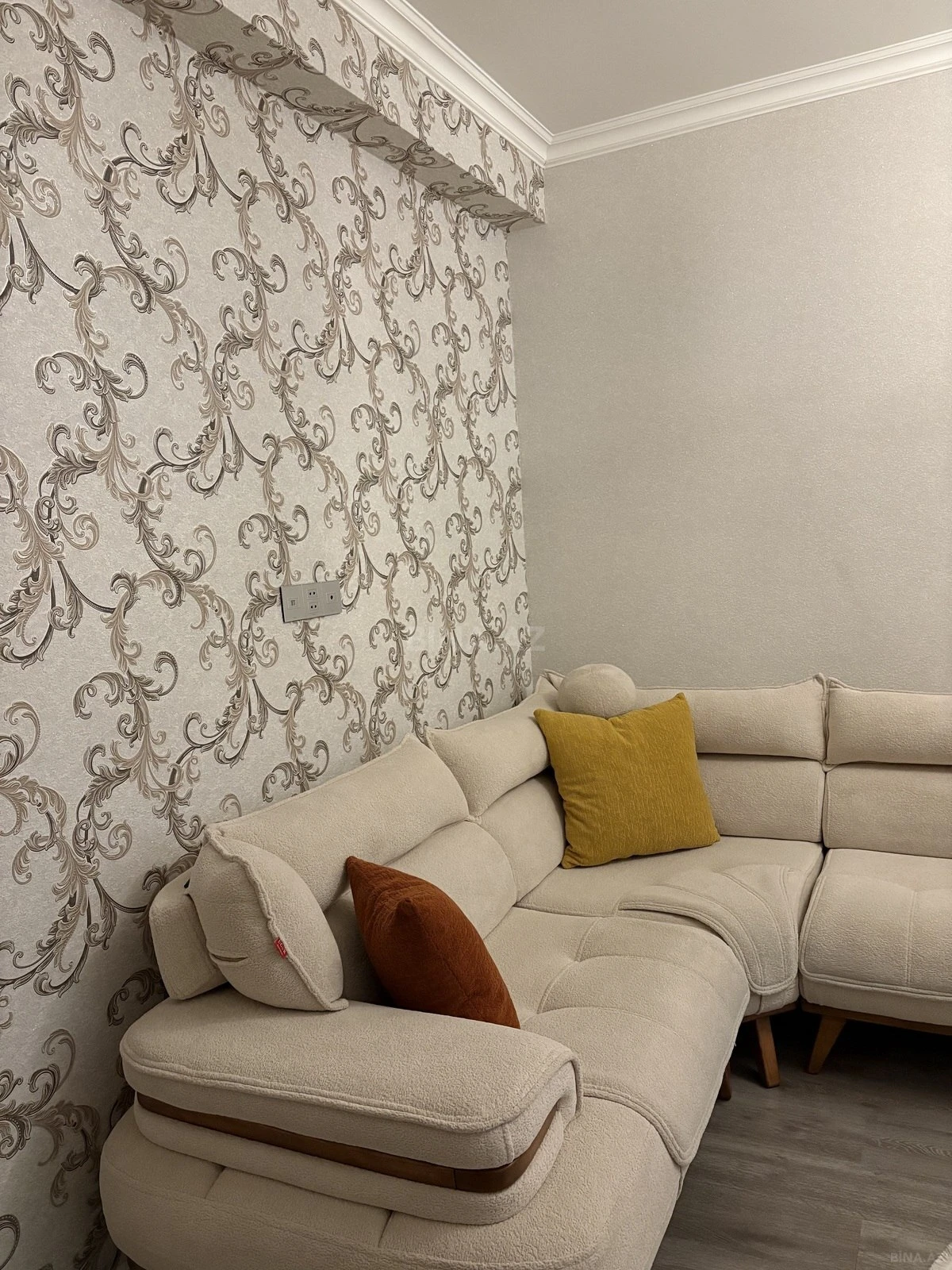 Satılır 2 otaqlı mənzil 68 m²