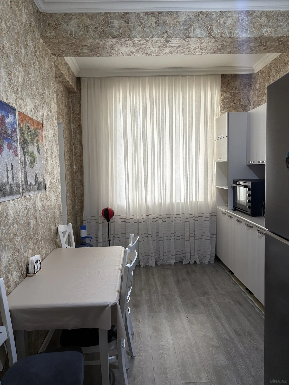 Satılır 2 otaqlı mənzil 68 m²