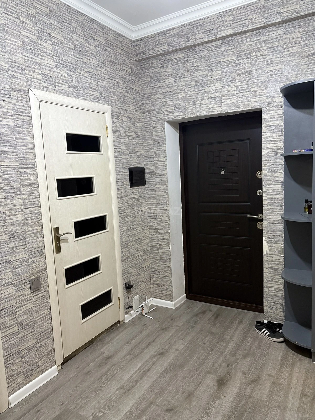 Satılır 2 otaqlı mənzil 68 m²