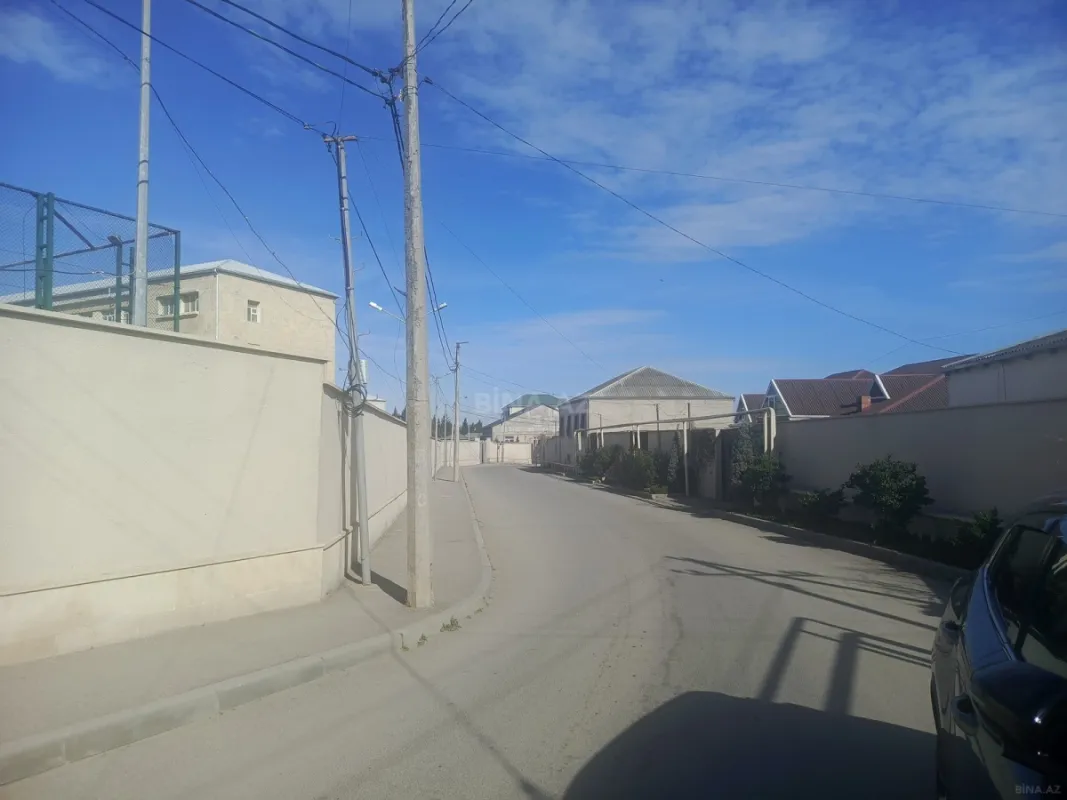 Satılır 3 otaqlı həyət evi 300 m²