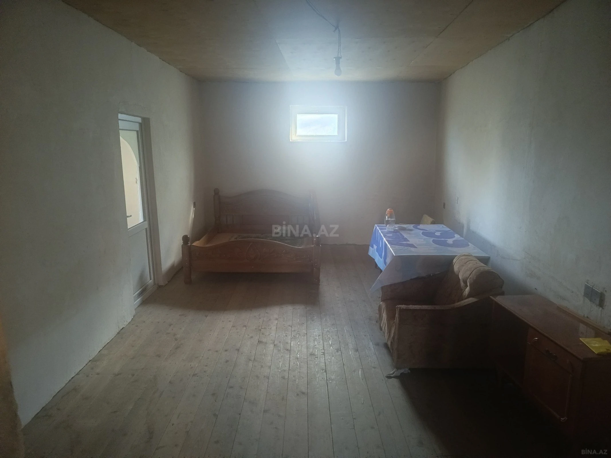 Satılır 3 otaqlı həyət evi 300 m²