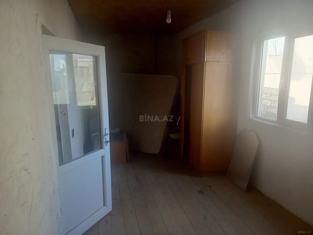 Satılır 3 otaqlı həyət evi 300 m²