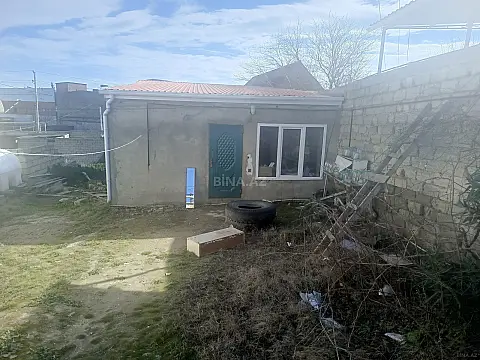 Satılır 3 otaqlı həyət evi 300 m²