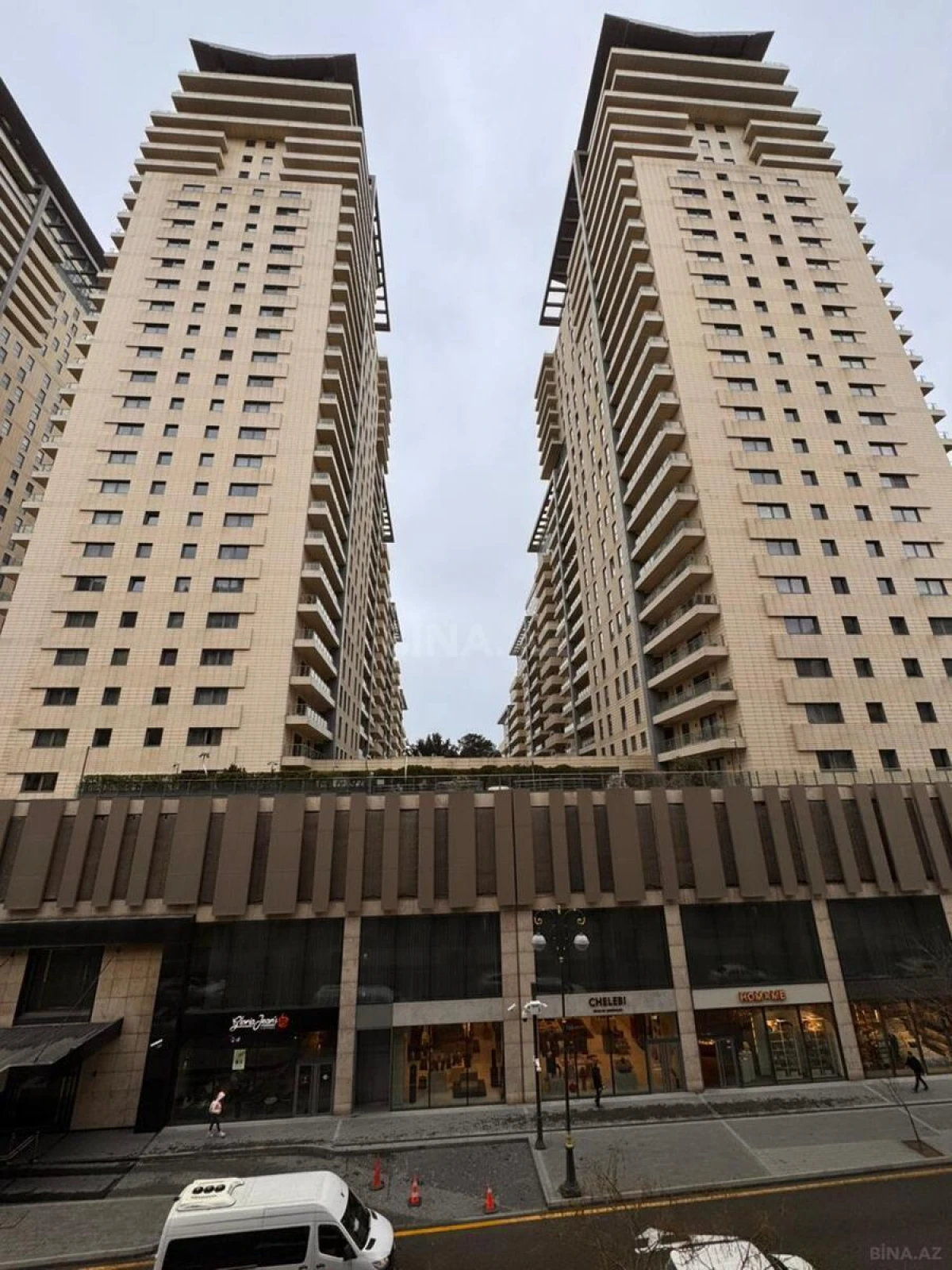 Kirayə verilir 2 otaqlı mənzil 110 m²