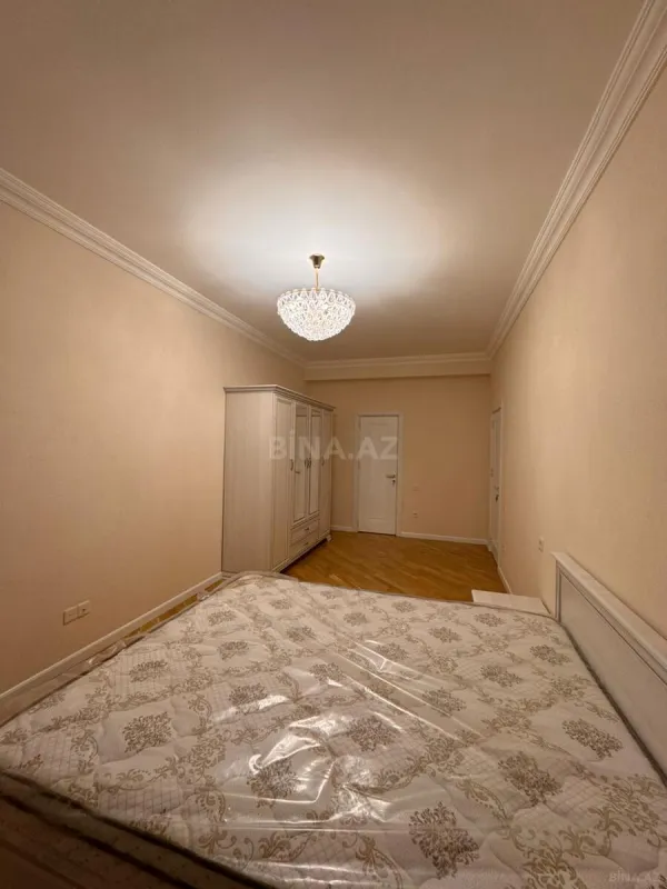 Kirayə verilir 2 otaqlı mənzil 110 m²