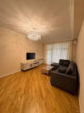 Kirayə verilir 2 otaqlı mənzil 110 m²
