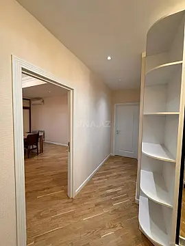 Kirayə verilir 2 otaqlı mənzil 110 m²