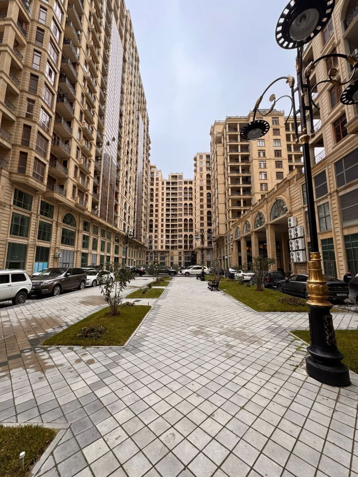 Kirayə verilir 2 otaqlı mənzil 110 m²