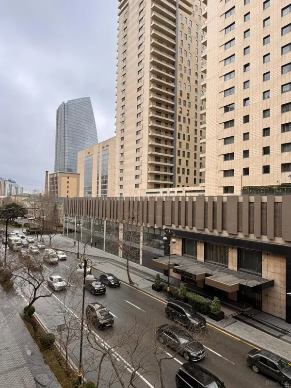 Kirayə verilir 2 otaqlı mənzil 110 m²