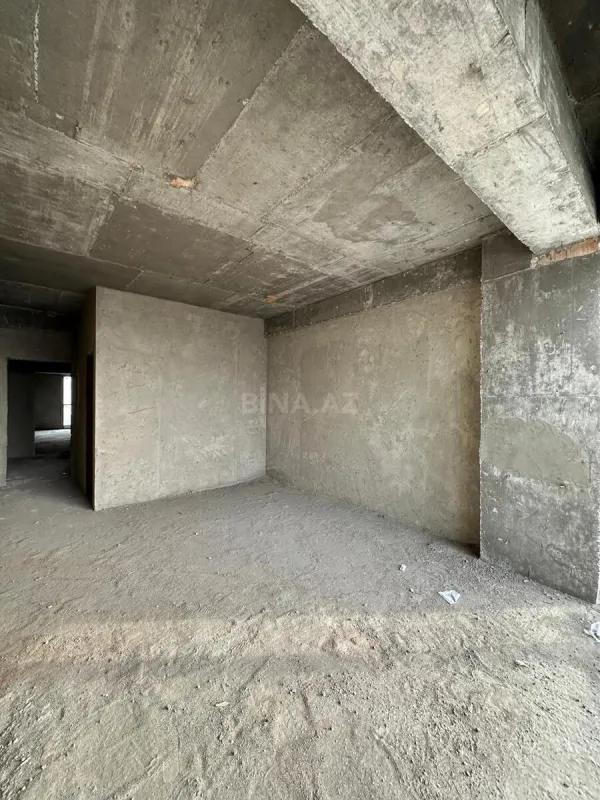 Satılır 4 otaqlı mənzil 200 m²