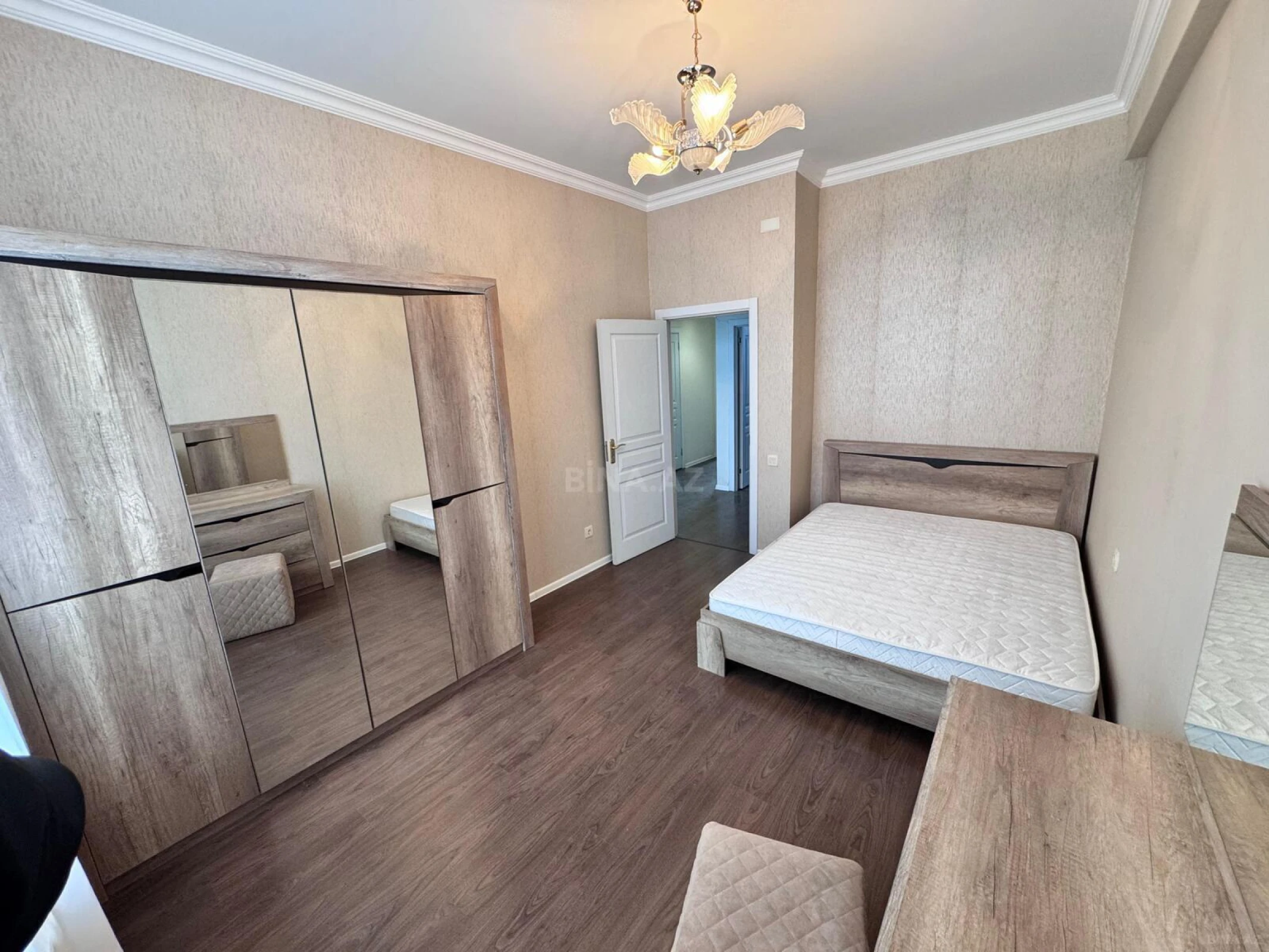 Satılır 3 otaqlı mənzil 83 m²