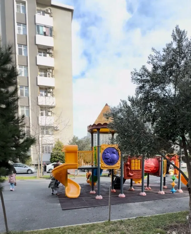 Satılır 3 otaqlı mənzil 83 m²