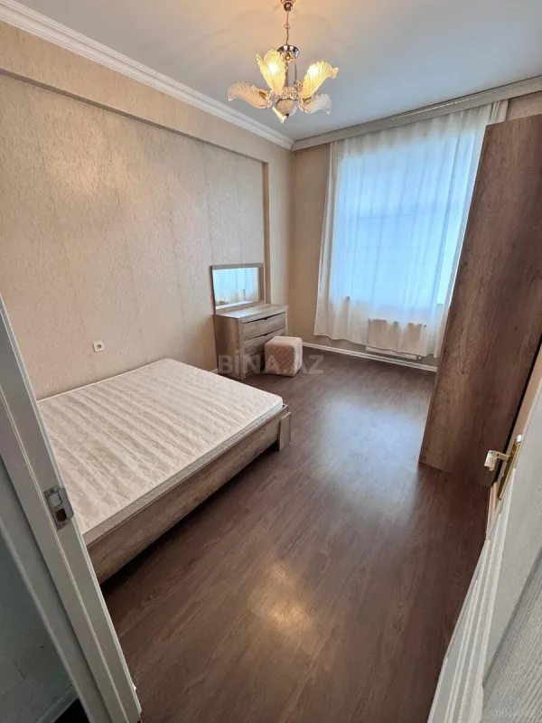 Satılır 3 otaqlı mənzil 83 m²