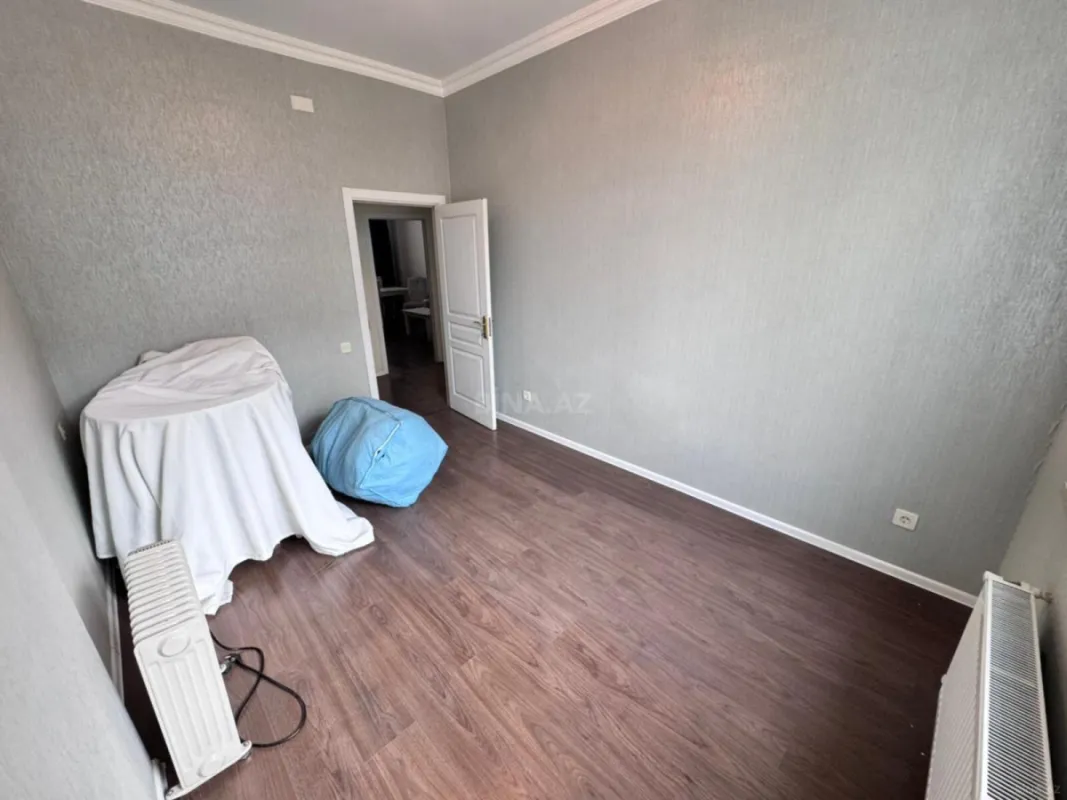 Satılır 3 otaqlı mənzil 83 m²