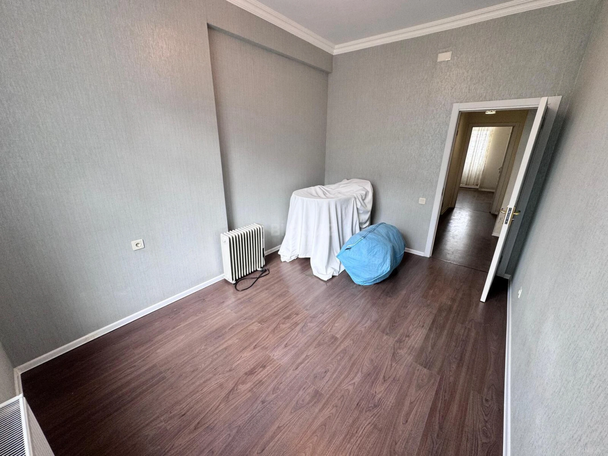 Satılır 3 otaqlı mənzil 83 m²