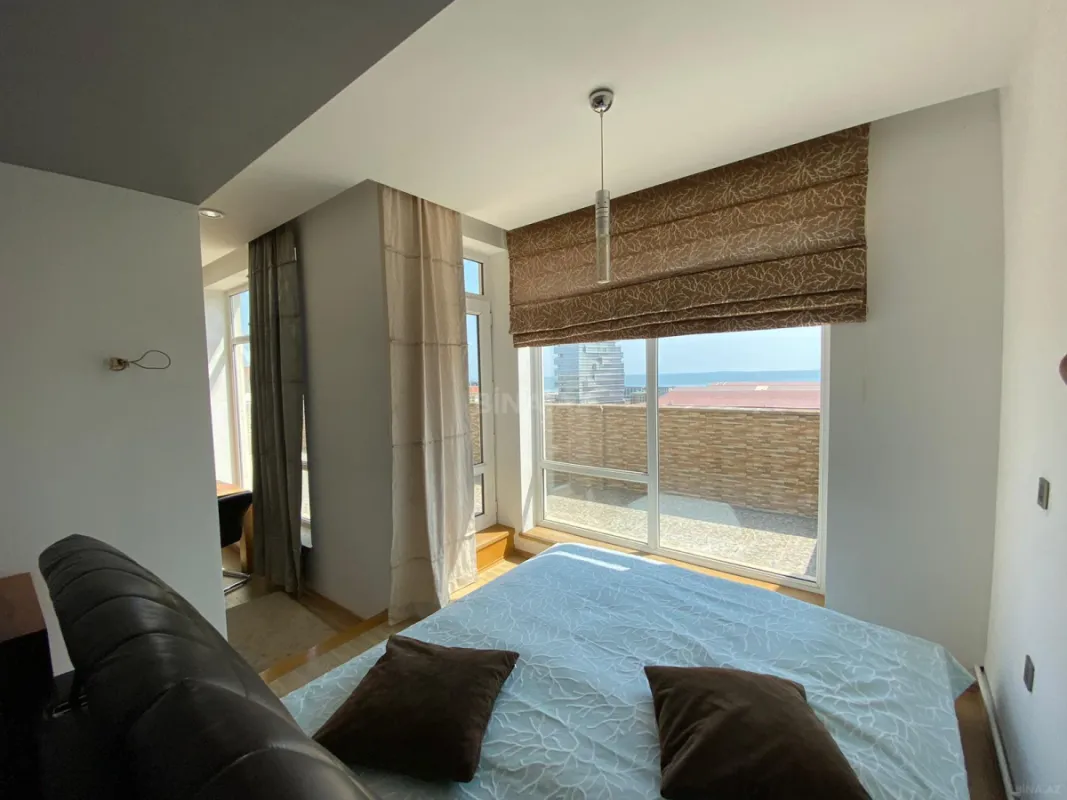 Satılır 2 otaqlı mənzil 125 m²
