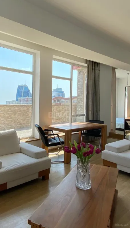 Satılır 2 otaqlı mənzil 125 m²