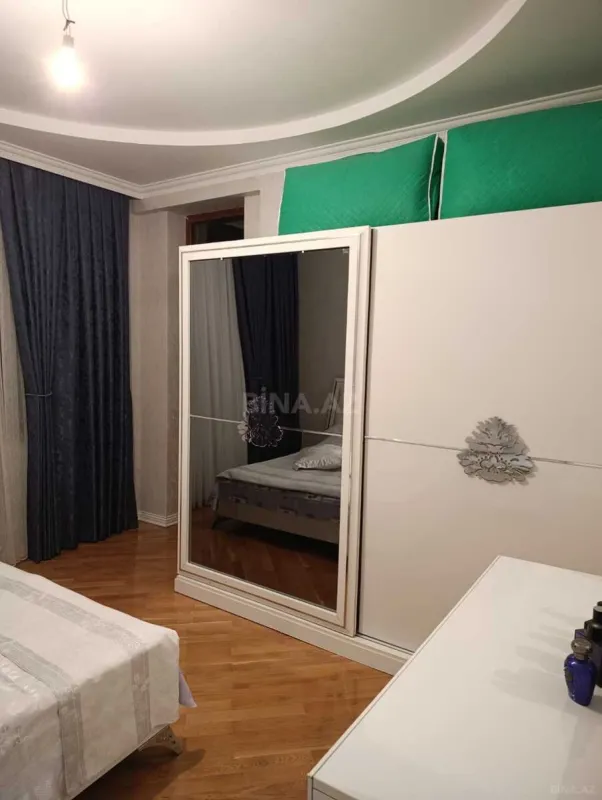 Satılır 3 otaqlı mənzil 120 m²