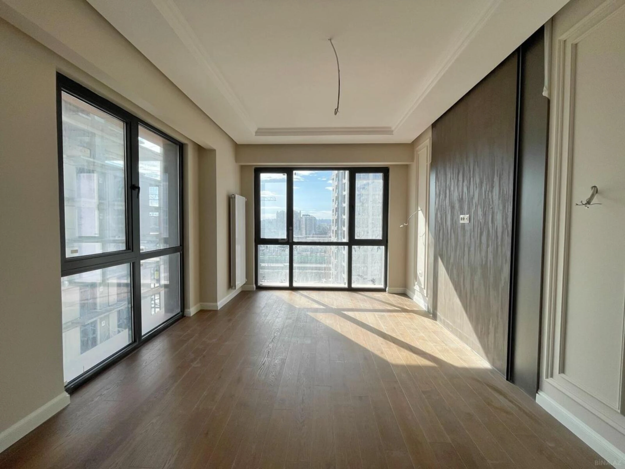 Satılır 3 otaqlı mənzil 92 m²