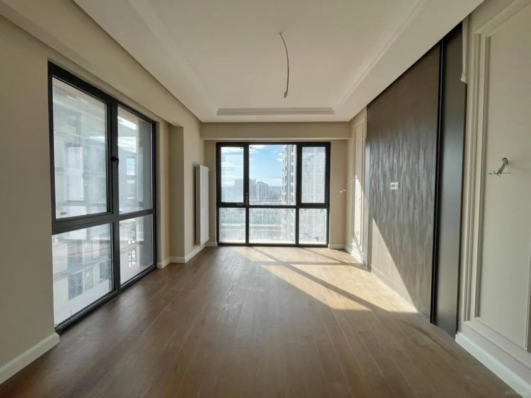Satılır 3 otaqlı mənzil 92 m²