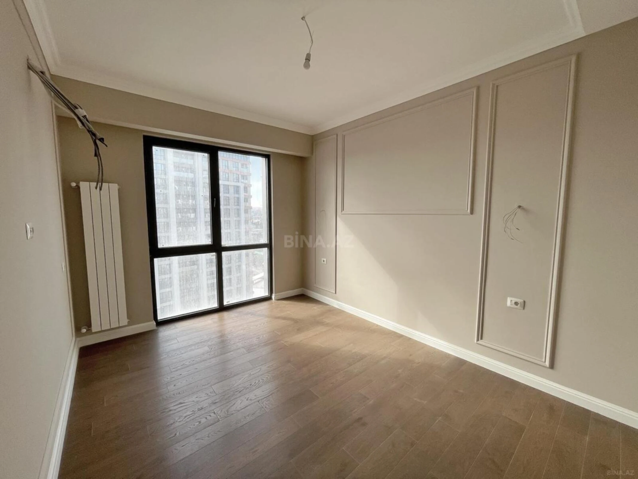 Satılır 3 otaqlı mənzil 92 m²