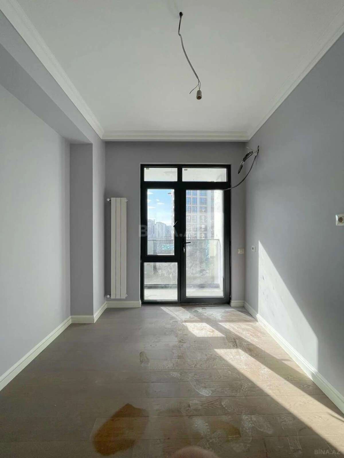 Satılır 3 otaqlı mənzil 92 m²