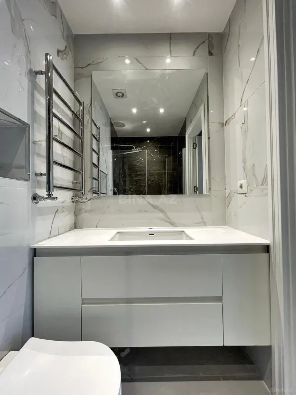 Satılır 3 otaqlı mənzil 92 m²