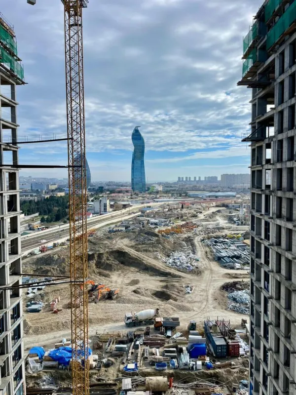 Satılır 3 otaqlı mənzil 92 m²