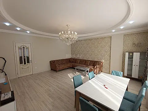 Kirayə verilir 3 otaqlı mənzil 140 m²