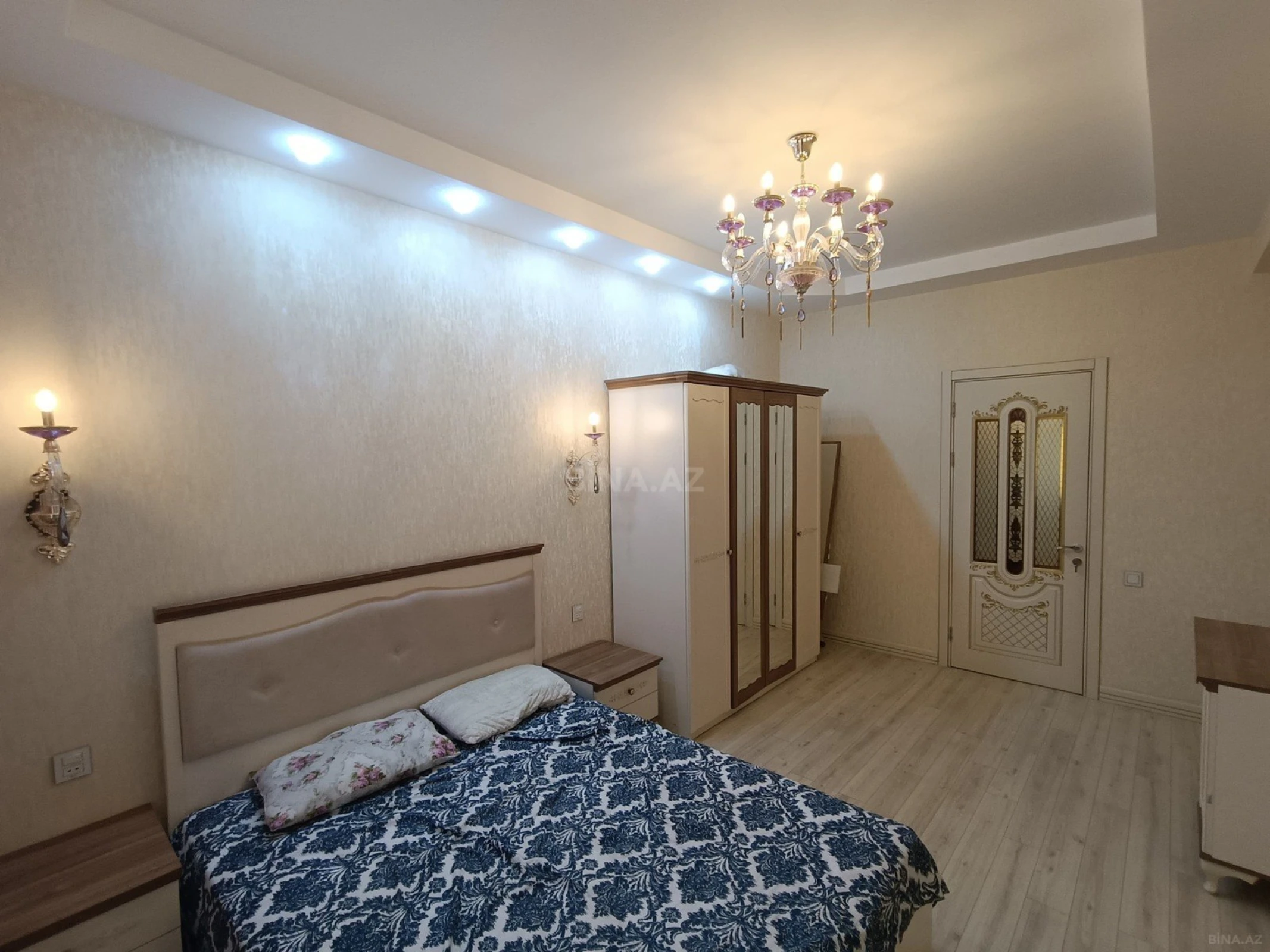 Kirayə verilir 3 otaqlı mənzil 140 m²