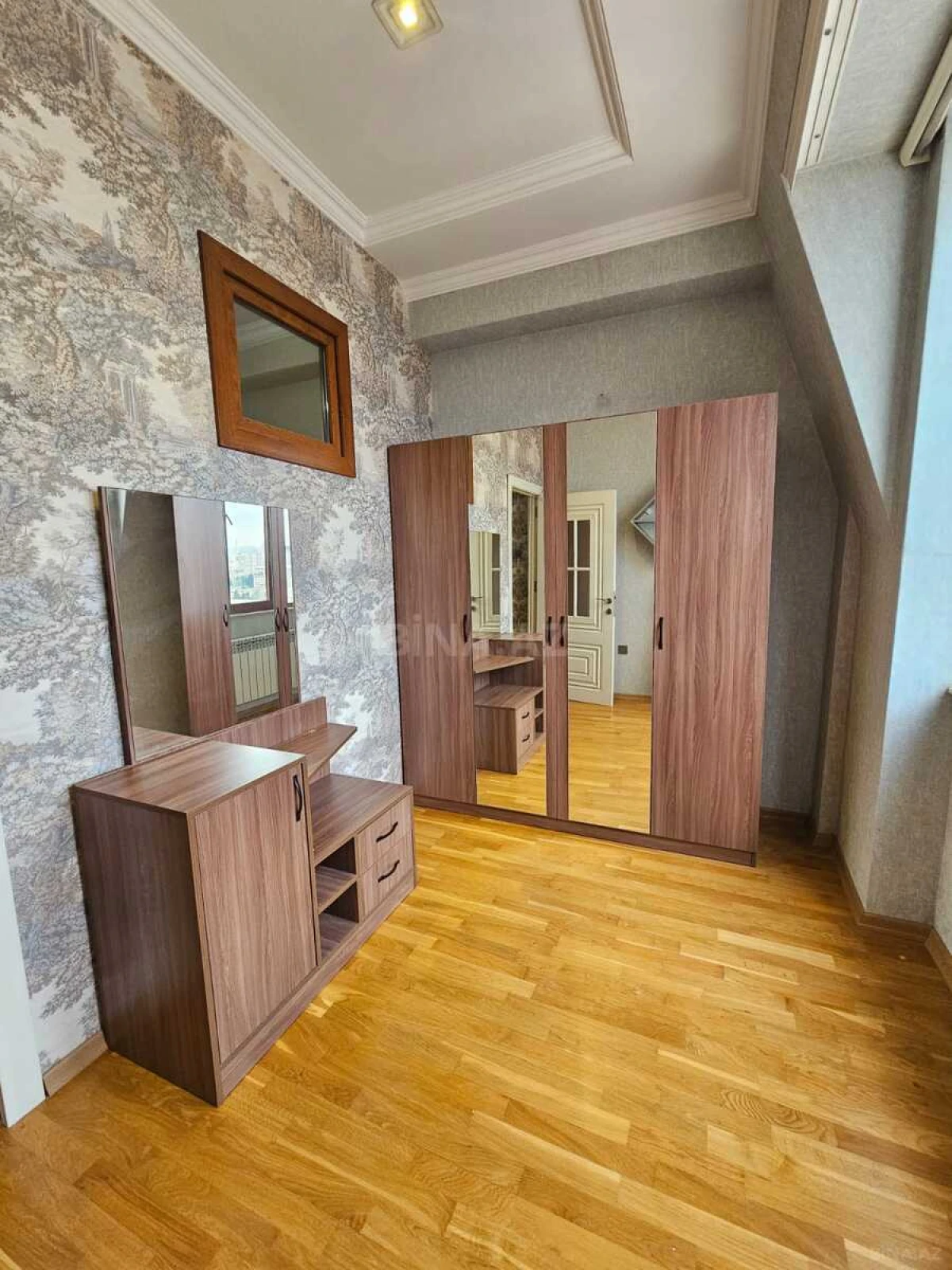 Satılır 2 otaqlı mənzil 55 m²