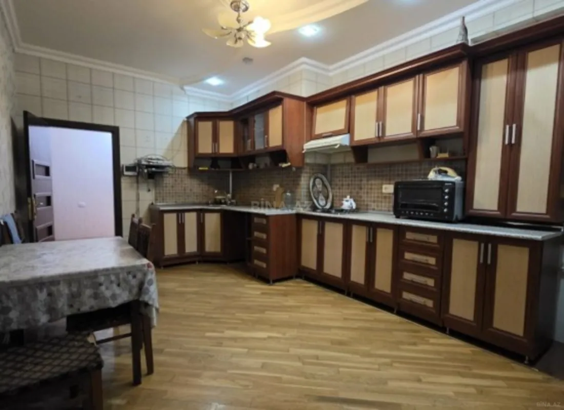 Satılır 3 otaqlı mənzil 107 m²