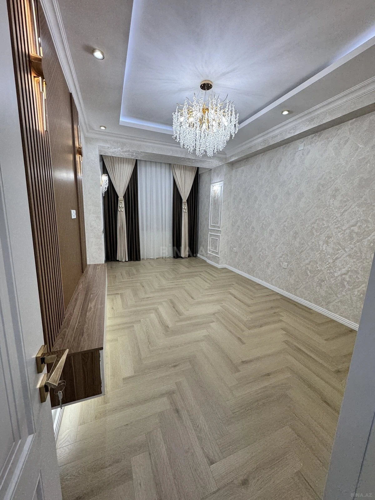 Satılır 2 otaqlı mənzil 56 m²