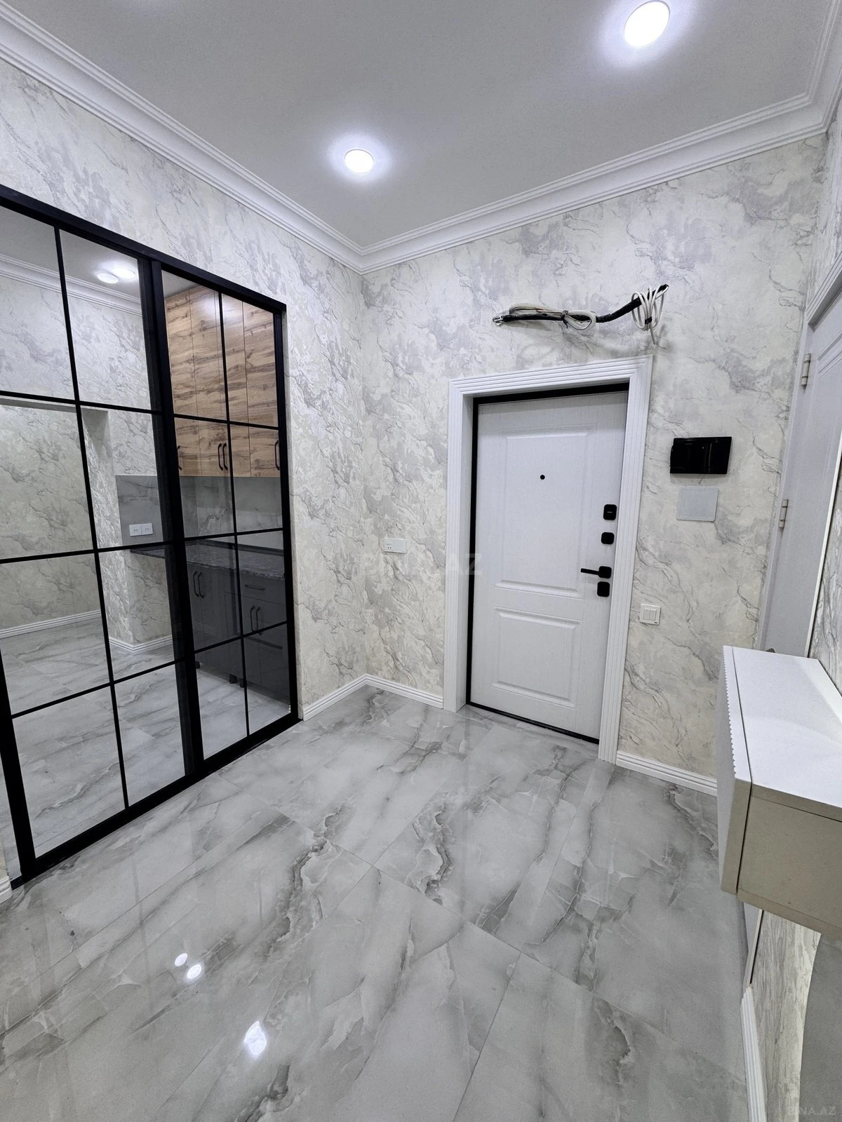Satılır 2 otaqlı mənzil 56 m²