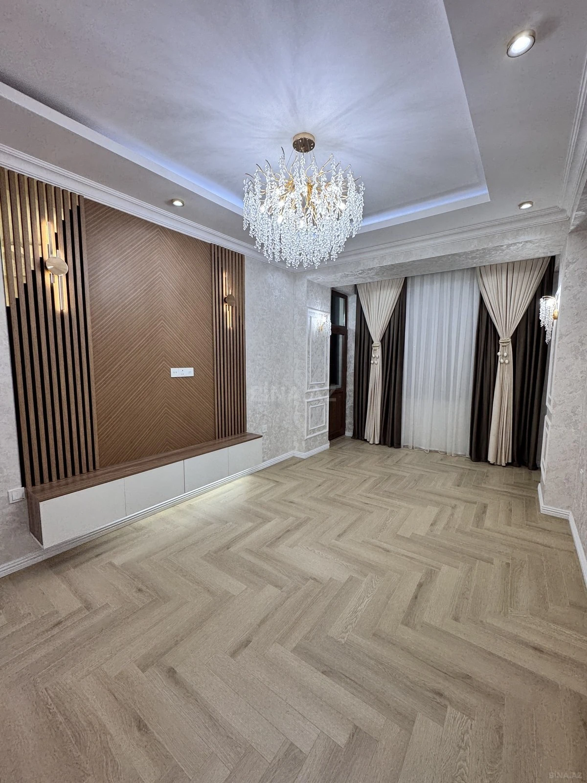 Satılır 2 otaqlı mənzil 56 m²
