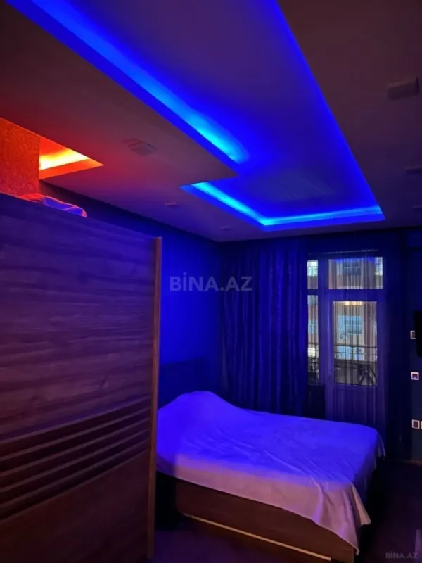 Satılır 3 otaqlı mənzil 107 m²