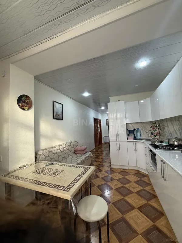 Satılır 4 otaqlı mənzil 80 m²
