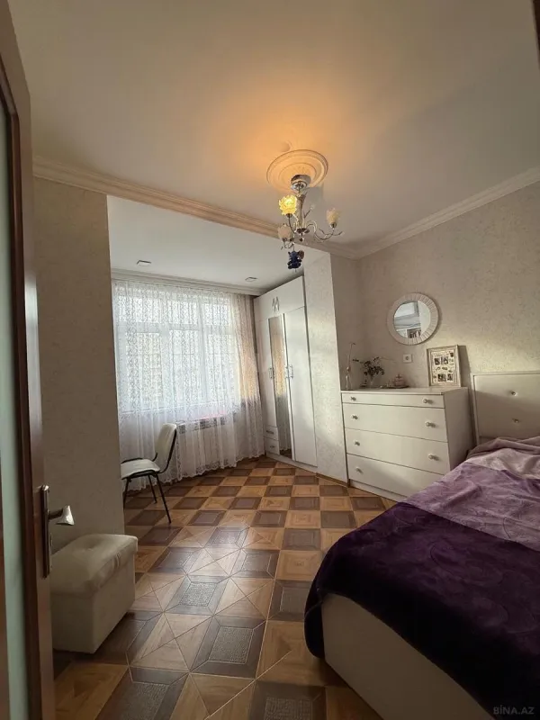 Satılır 4 otaqlı mənzil 80 m²