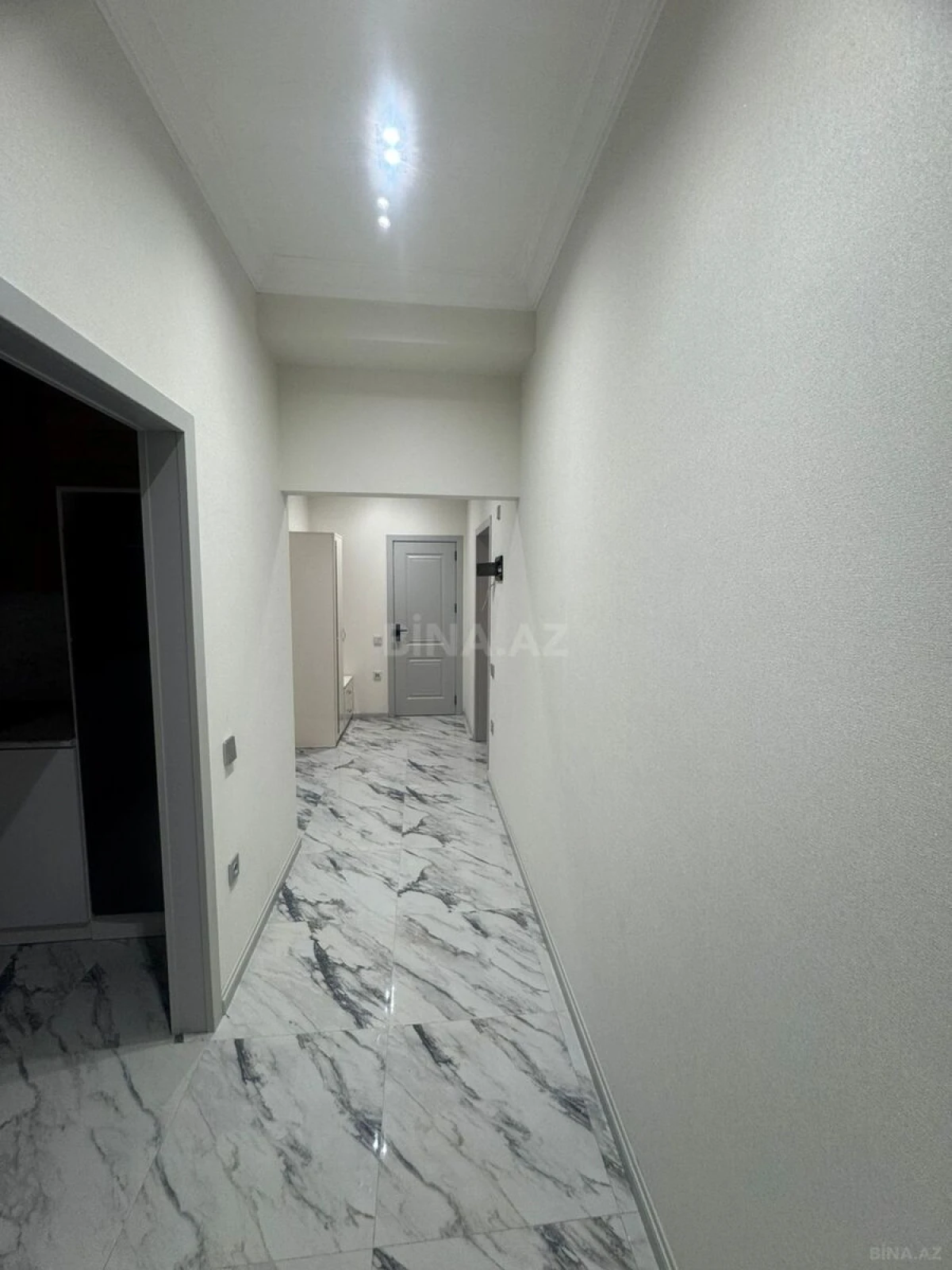 Kirayə verilir 2 otaqlı mənzil 67 m²