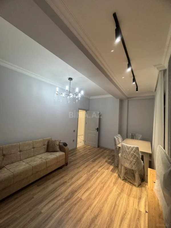 Kirayə verilir 2 otaqlı mənzil 67 m²