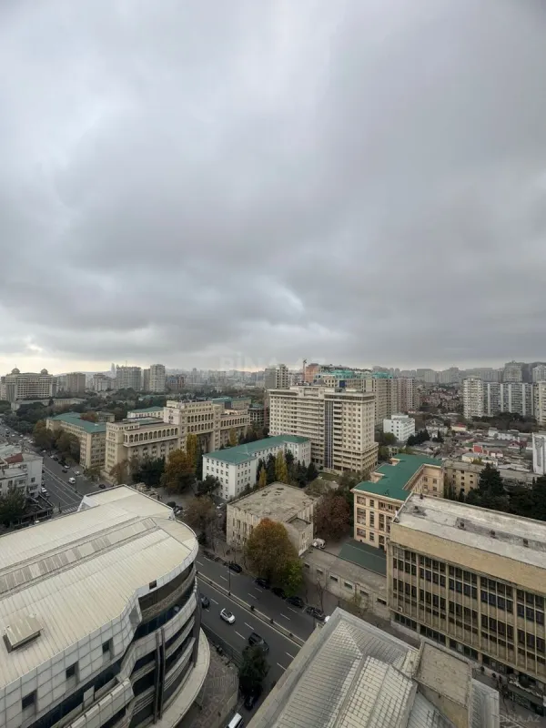 Kirayə verilir 2 otaqlı mənzil 67 m²