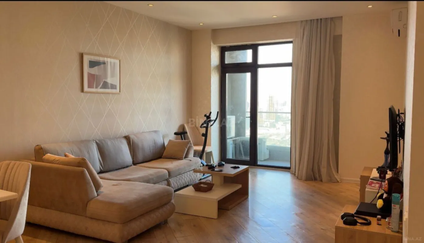 Kirayə verilir 2 otaqlı mənzil 70 m²