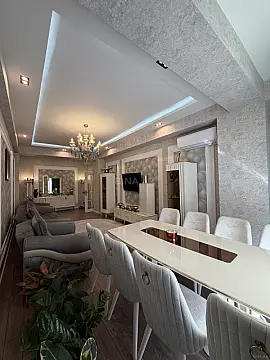 Satılır 3 otaqlı mənzil 135 m²