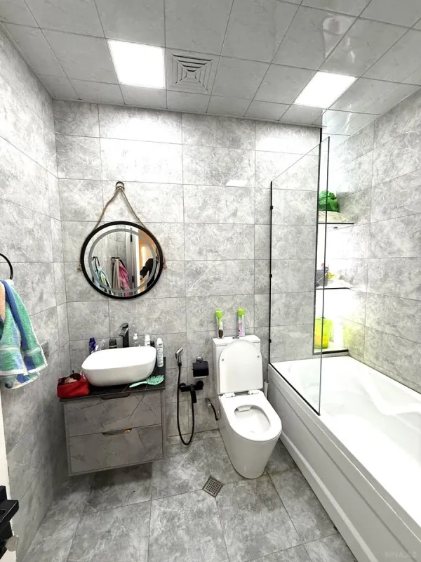 Satılır 3 otaqlı mənzil 115 m²