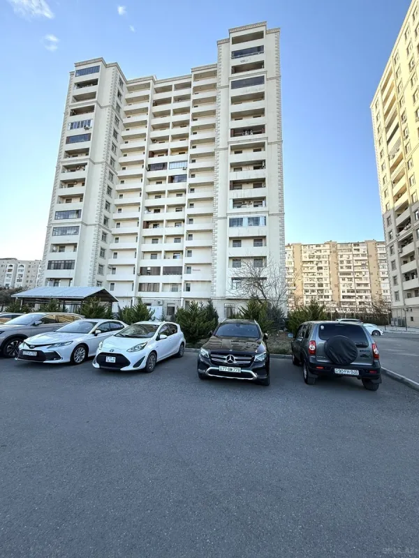 Satılır 3 otaqlı mənzil 115 m²