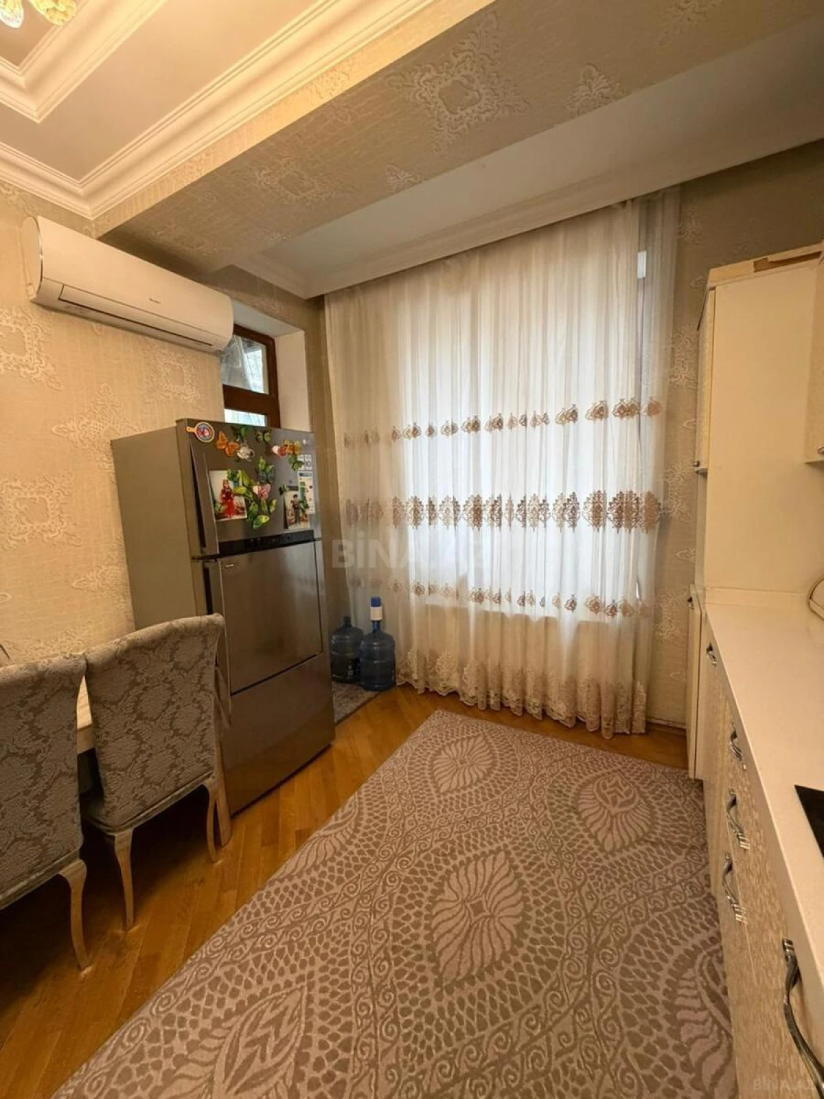 Satılır 2 otaqlı mənzil 97 m²