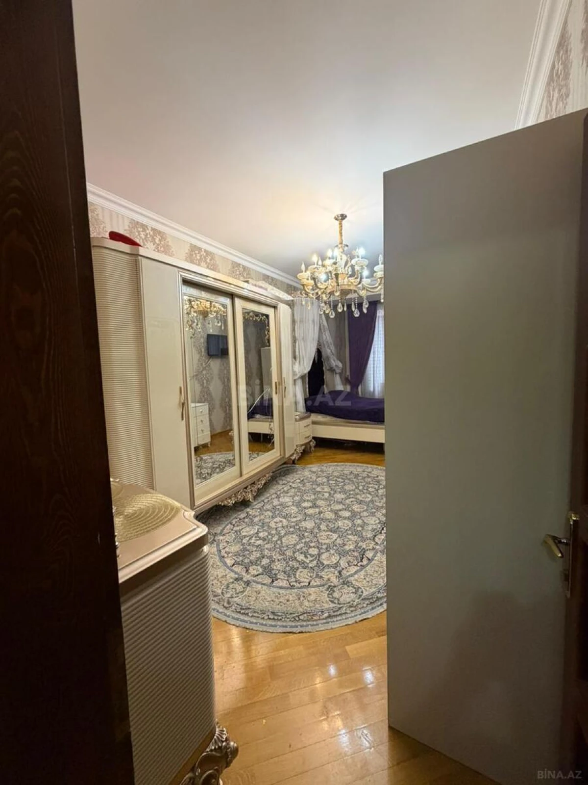 Satılır 2 otaqlı mənzil 97 m²