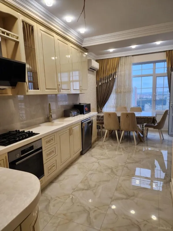 Satılır 3 otaqlı mənzil 105 m²