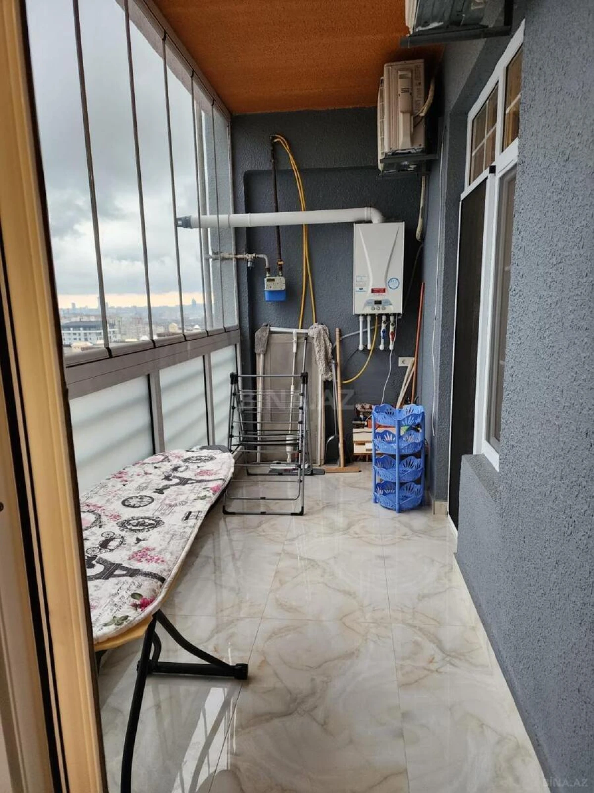 Satılır 3 otaqlı mənzil 105 m²
