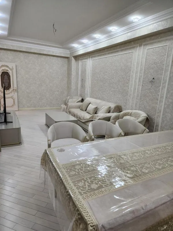 Satılır 3 otaqlı mənzil 105 m²